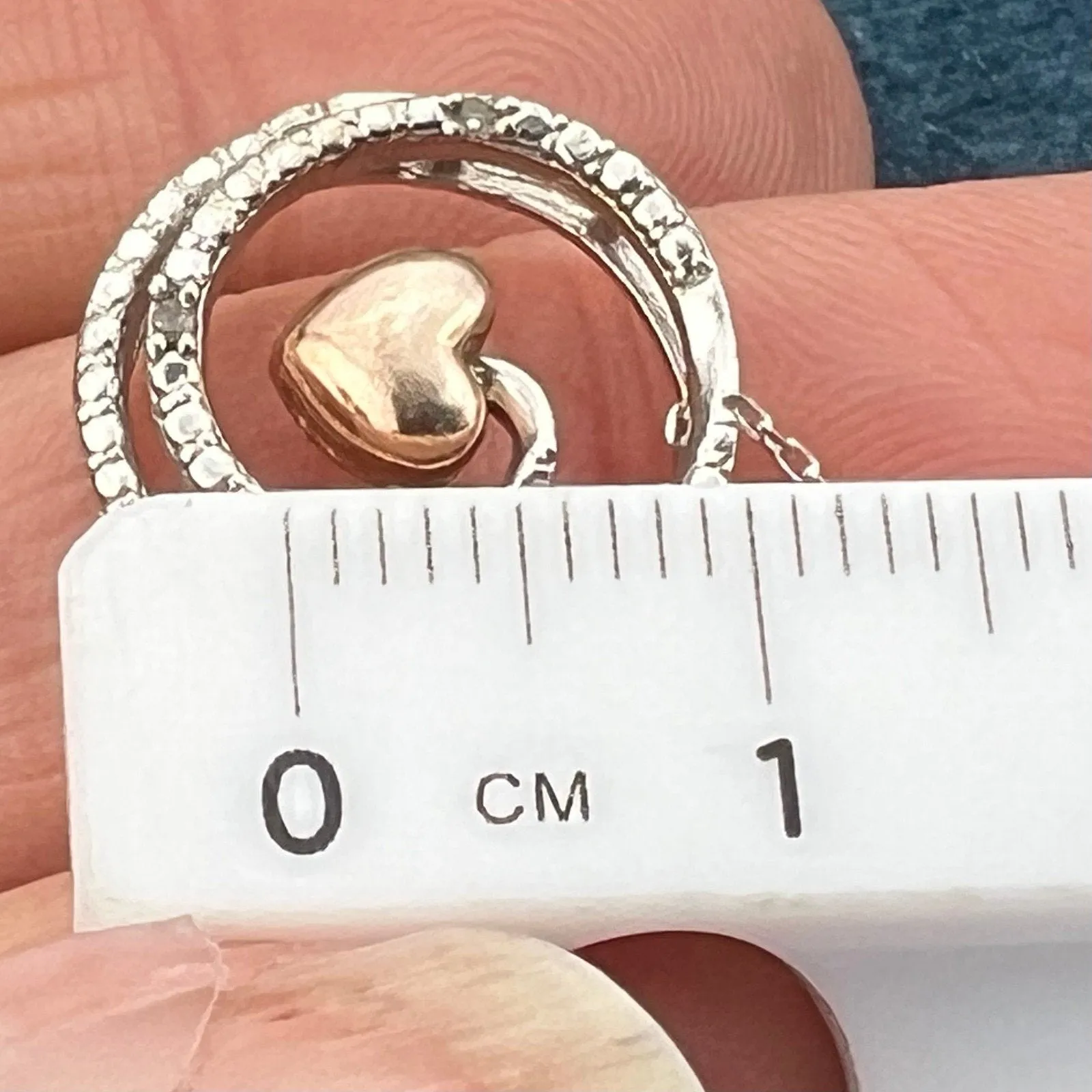 10k Gold Heart in Silver Ocean Wave Circle Pendant. Free Chain "Italy"
