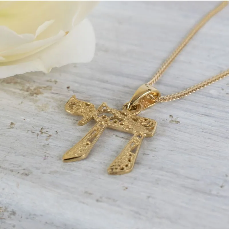14K Yellow Gold Chai Pendant