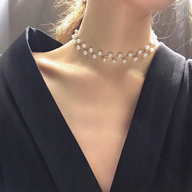 17KM Korean Heart Pearl Necklace for Women Vintage Statement Pearl Choker Necklaces Elegant Wedding Collar Jewelry