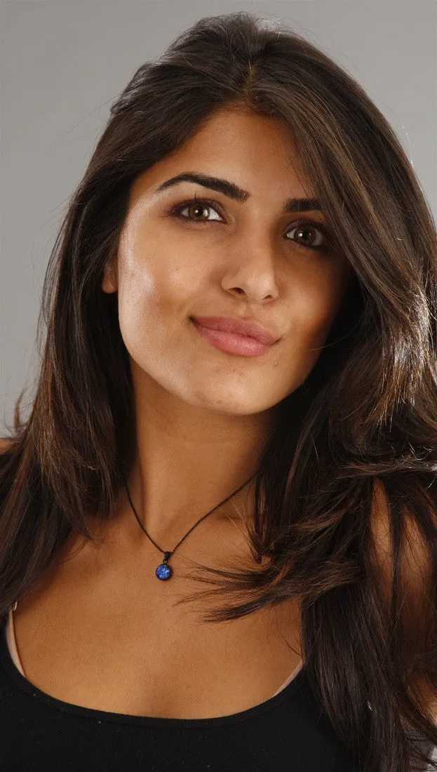 Apparel Addiction Jewelry Single Stone Necklace in Blue