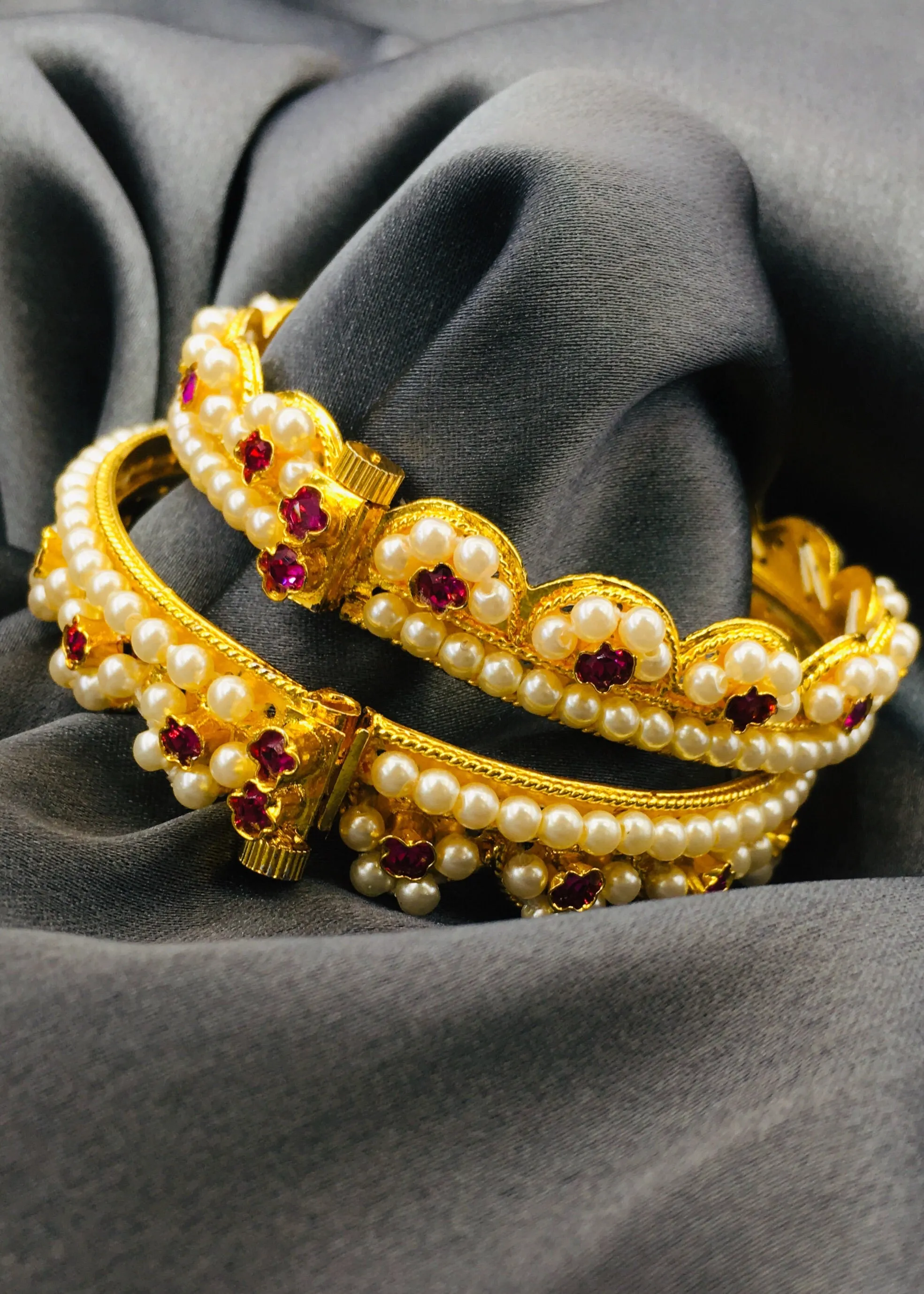 APPEALING DESIGNER BANGLES