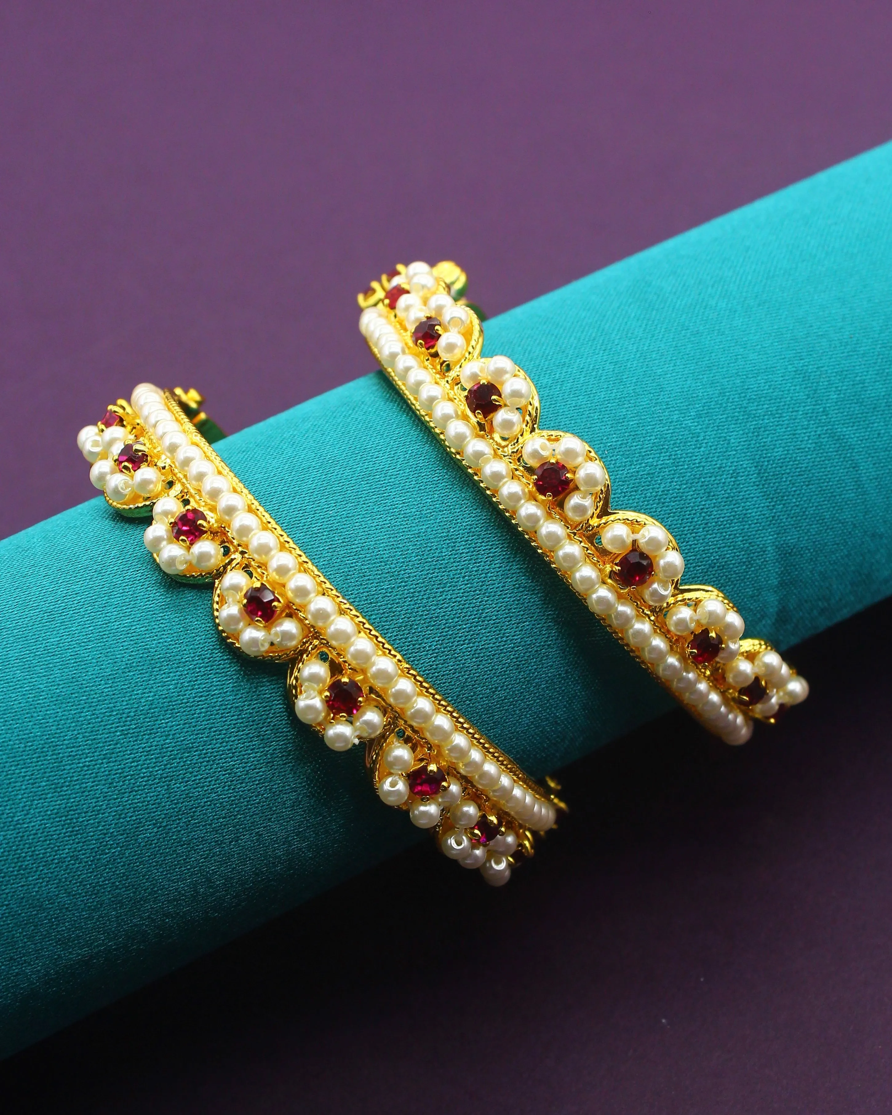 APPEALING DESIGNER BANGLES