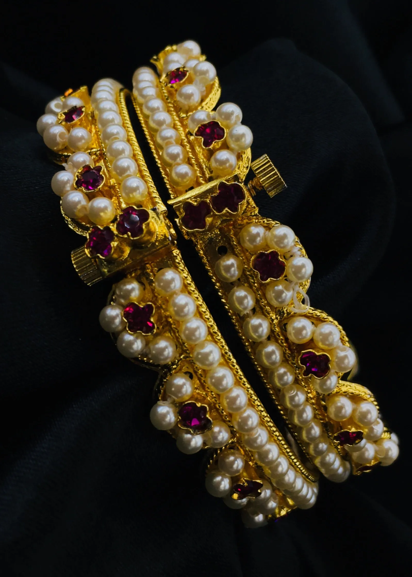 APPEALING DESIGNER BANGLES