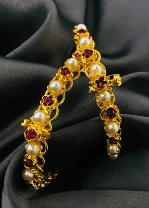 ATTRACTIVE MOTI BANGLES