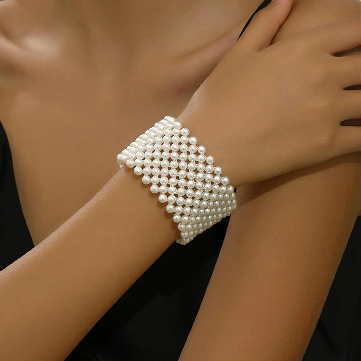 Chunky Pearl Bracelets for Women Pearl Beaded Stretch Strand Stackable Bracelets Vintage Bracelet Wedding Party Jewelry