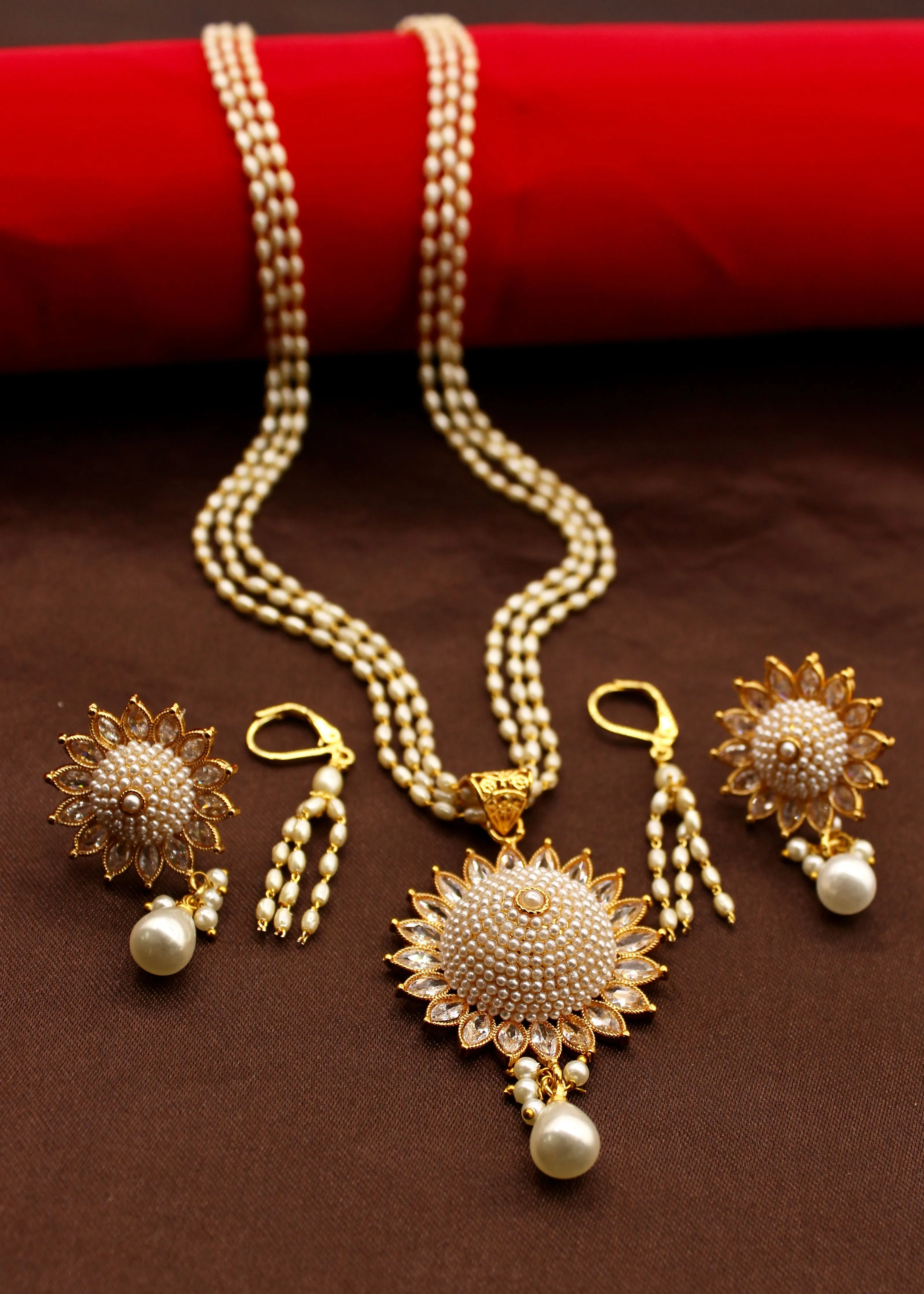 CLASSIC FLORET MOTI NECKLACE