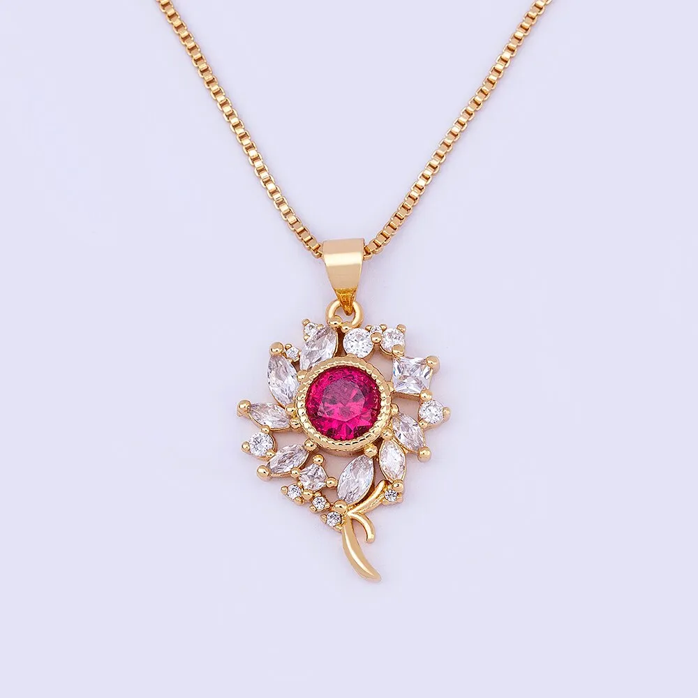 Classic Lucky Flower Pendant Necklace