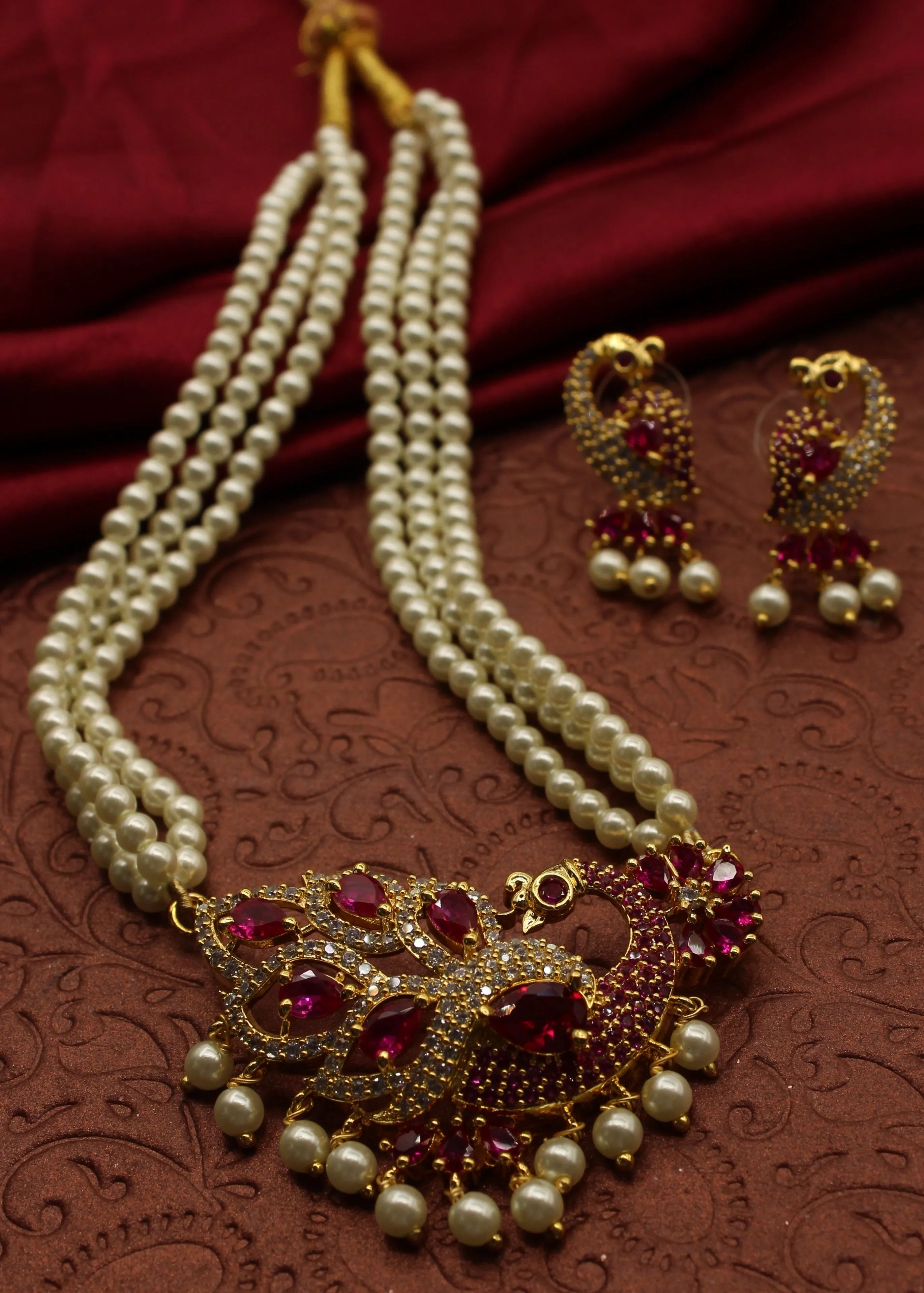 CLASSIC PEACOCK NECKLACE