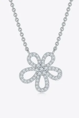 Delightful Flower Shape Pendant Moissanite Necklace