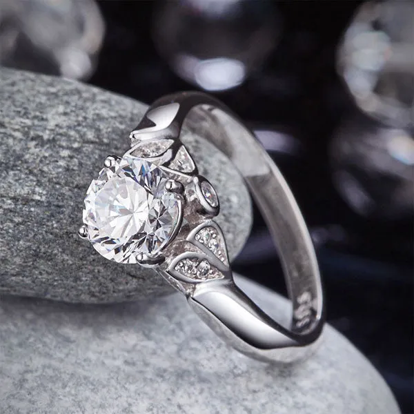 Elegant Lovers Ring