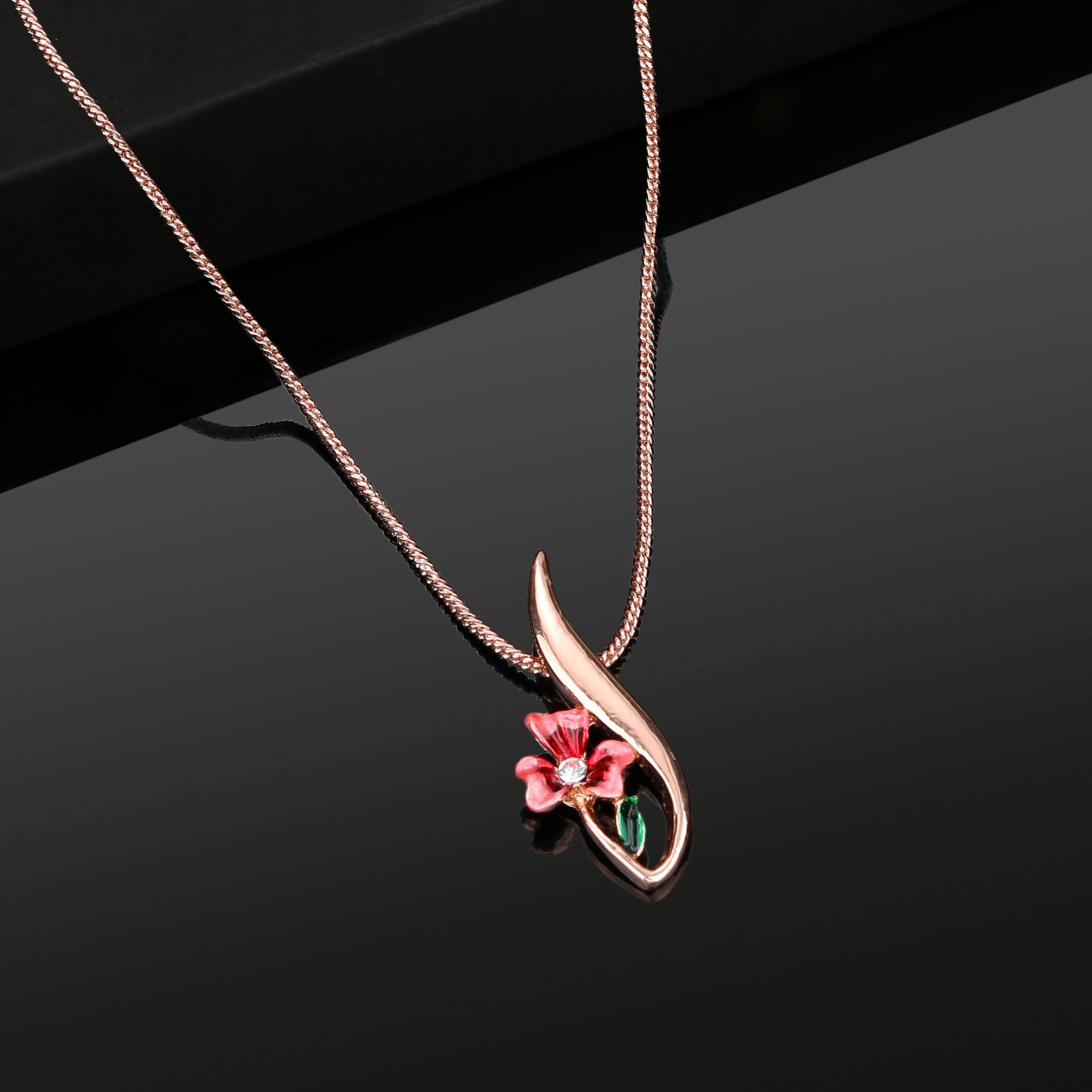 Estele Rosegold Plated Floral Shaped Pendant for Women
