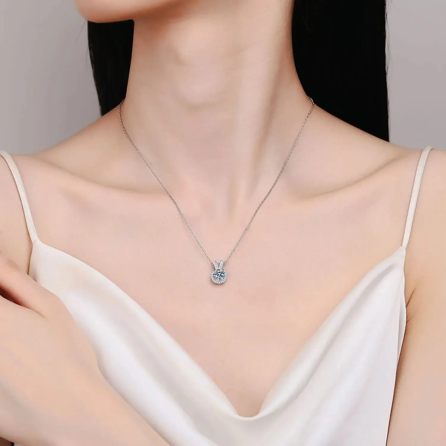 LOVCIA 1 Carat Moissanite Rabbit Ears Shape Pendant Necklace
