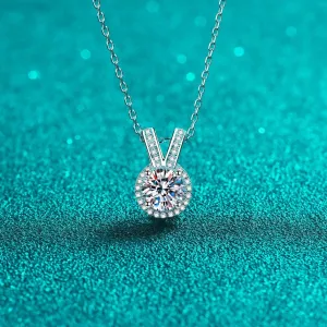 LOVCIA 1 Carat Moissanite Rabbit Ears Shape Pendant Necklace