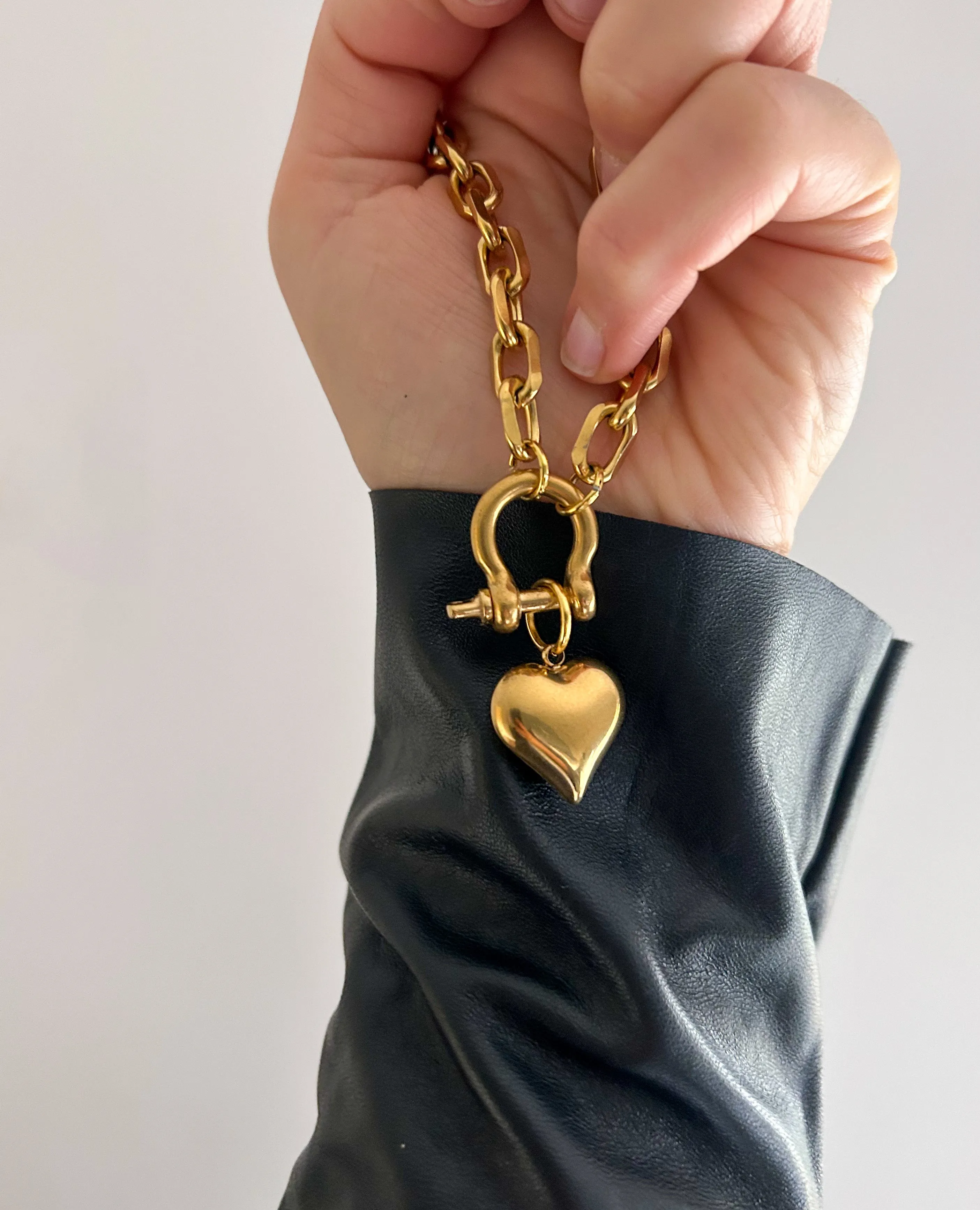 Puff Heart Gold Shackle Necklace