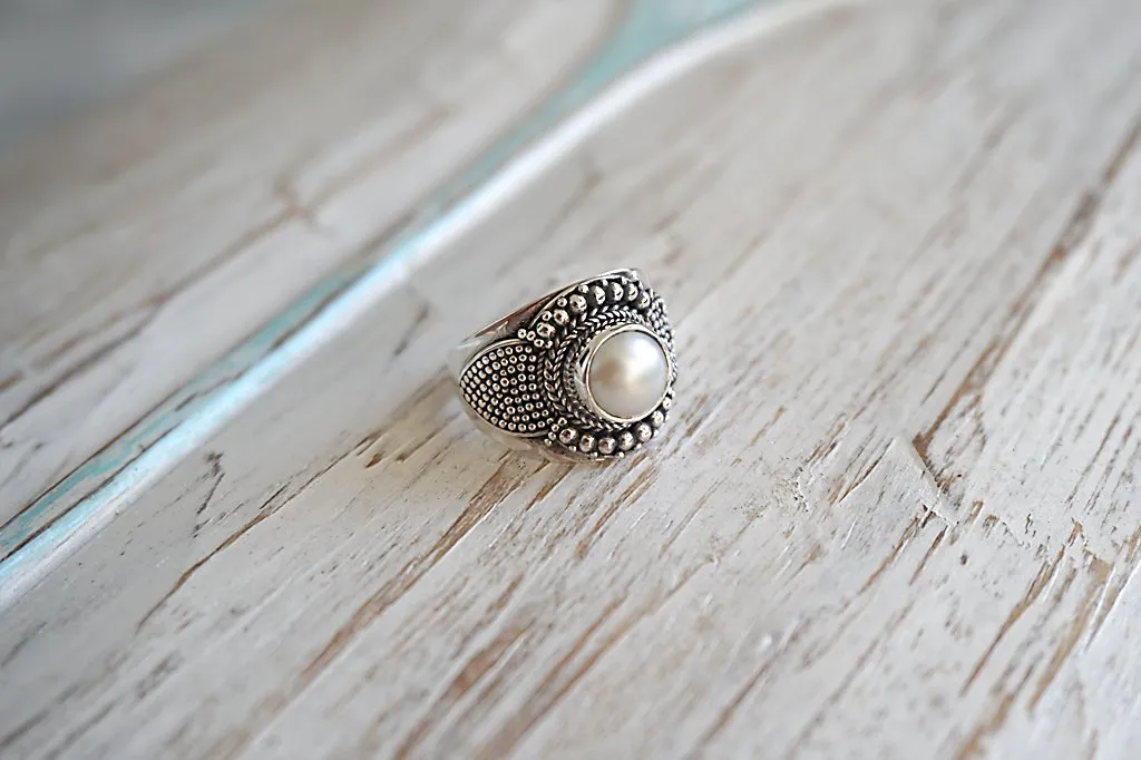 Silver Pearl Perla Ring