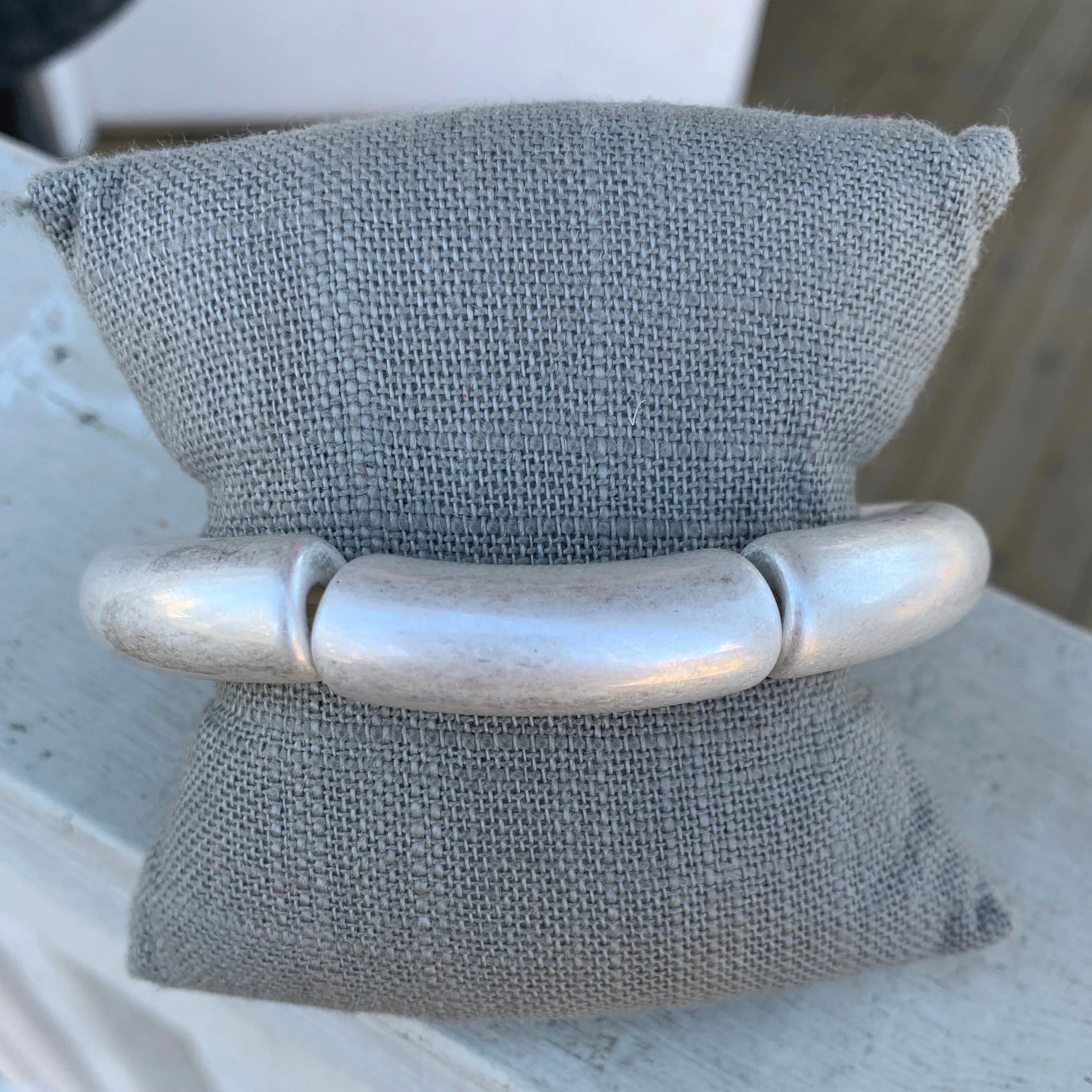 Solid Metal Bamboo Stretch Bracelet