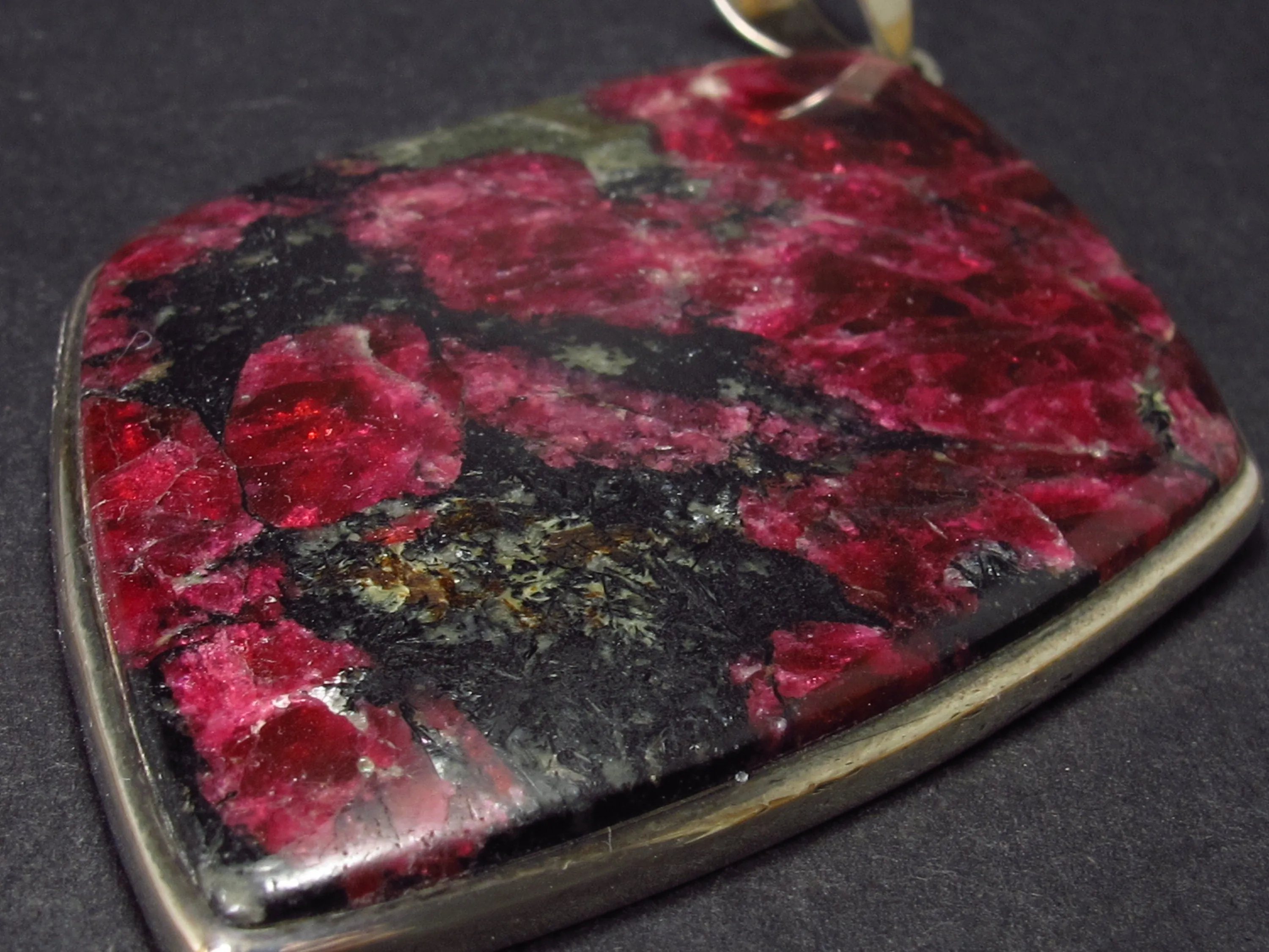 Stunning Natural AAA Quality Eudialyte Stones Gem 925 Silver Pendant from Russia - 4.1"